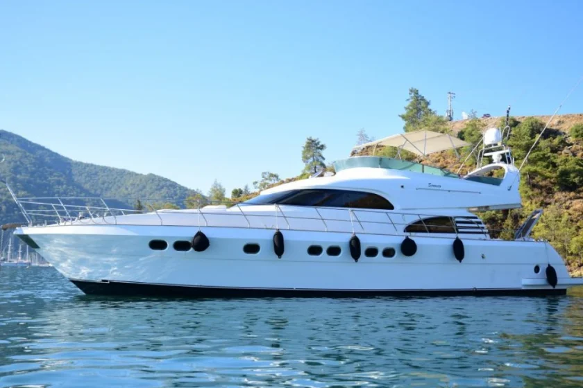 Sirocco Yacht