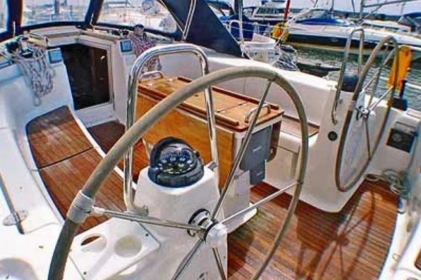 Bavaria 44