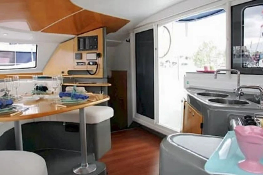 Catamaran Lavezzi 40