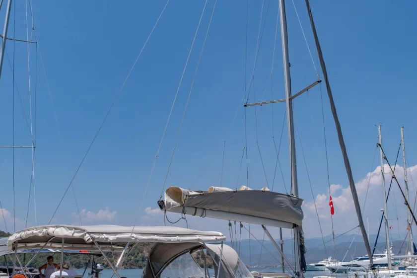 Beneteau 43